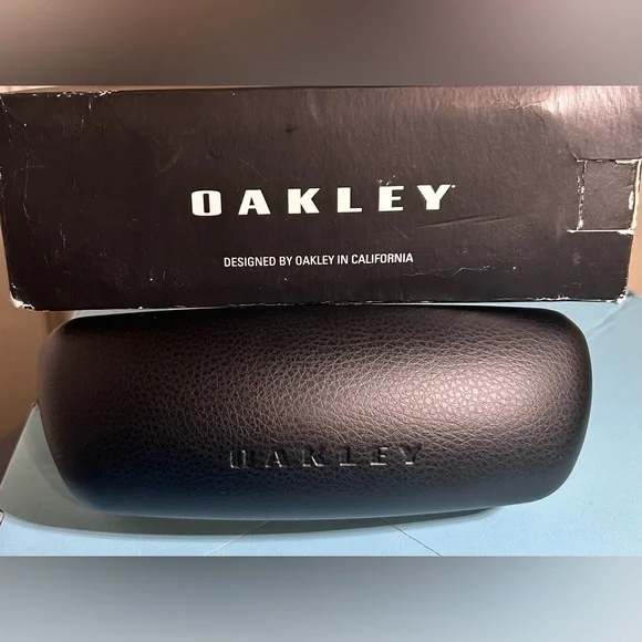 Oakley Matte Black Eyewear in Satin Black with Case & Cloth, All New in Box! - Picture 7 of 7
